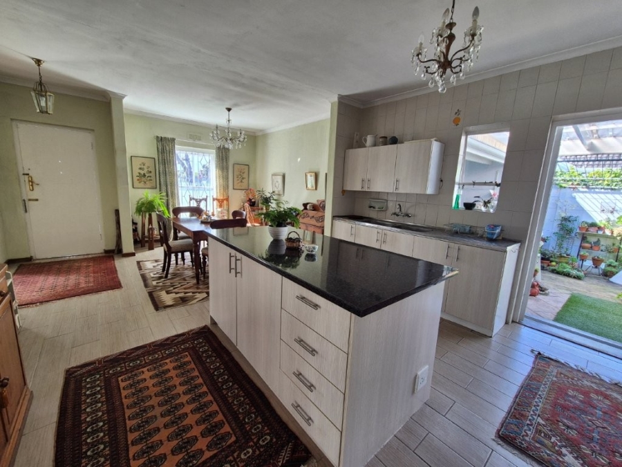 4 Bedroom Property for Sale in Diep River Western Cape